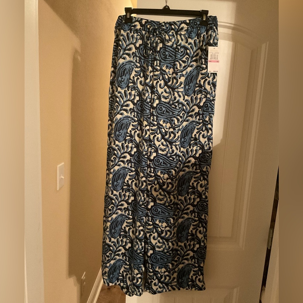 Michael Kors Casual Pants
NWT
Size 10
From a pet and smoke free home